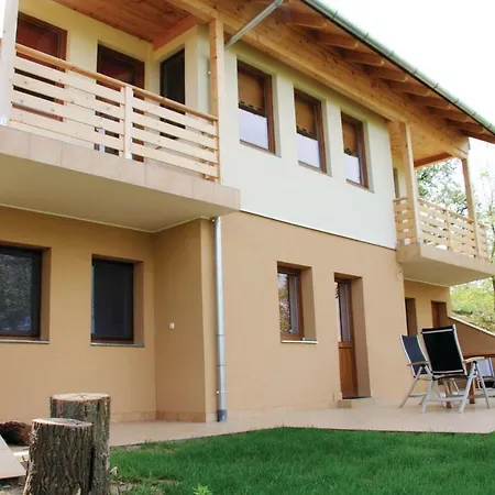 Three-bedroom Holiday In * Szólád